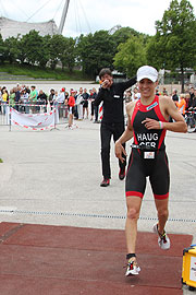 Siegerehrung 2009 mit Blick auf den Olympiaturm (Foto: Martin Schmitz)